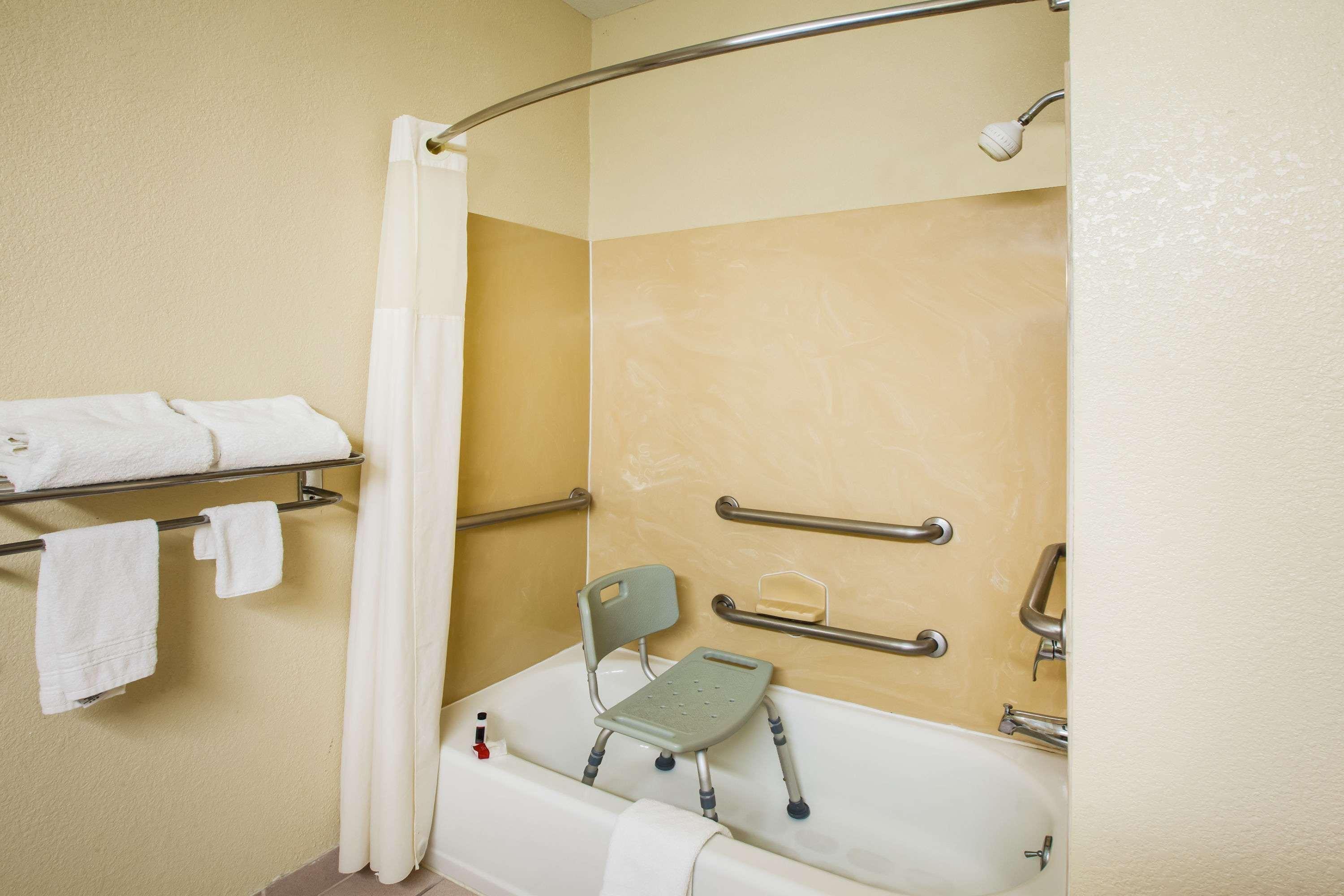 Days Inn & Suites By Wyndham Corpus Christi Central Extérieur photo
