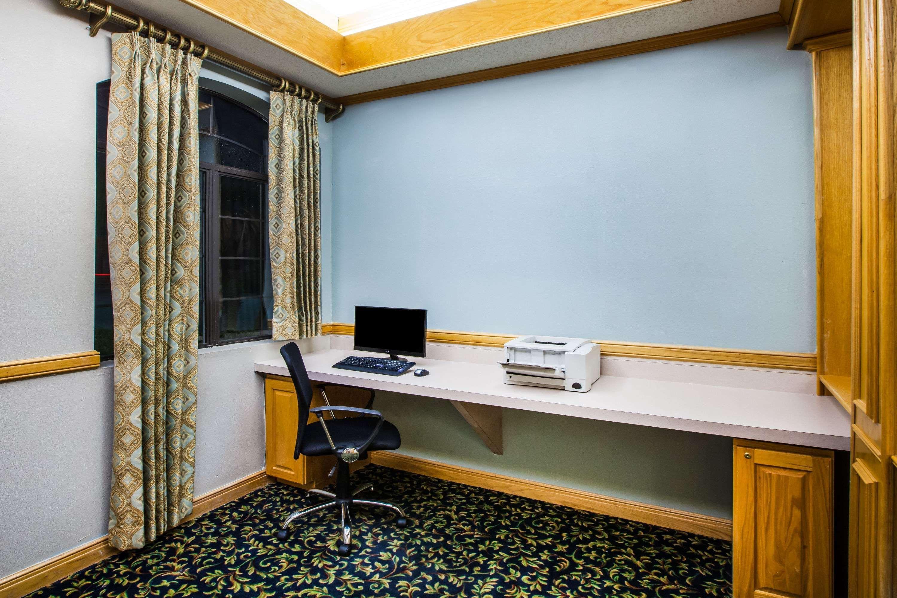 Days Inn & Suites By Wyndham Corpus Christi Central Extérieur photo
