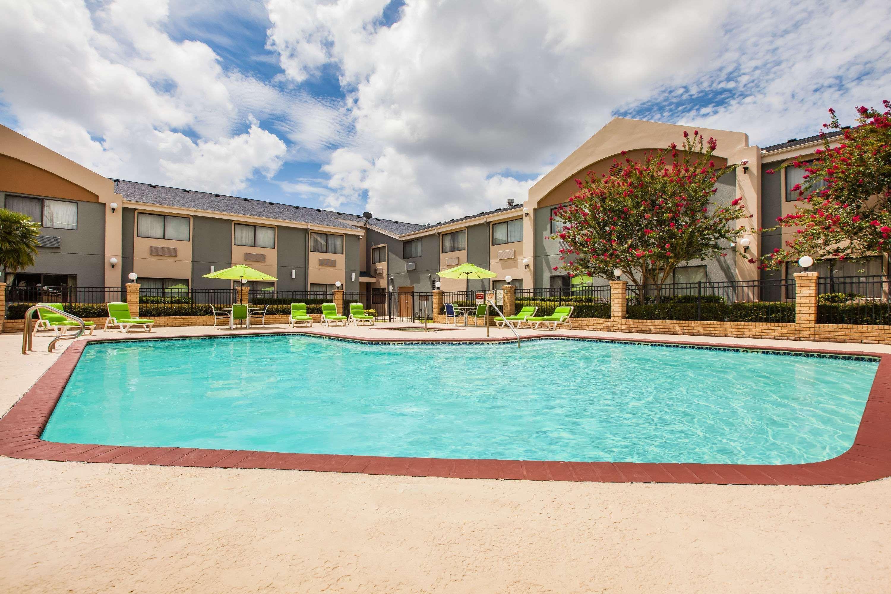 Days Inn & Suites By Wyndham Corpus Christi Central Extérieur photo