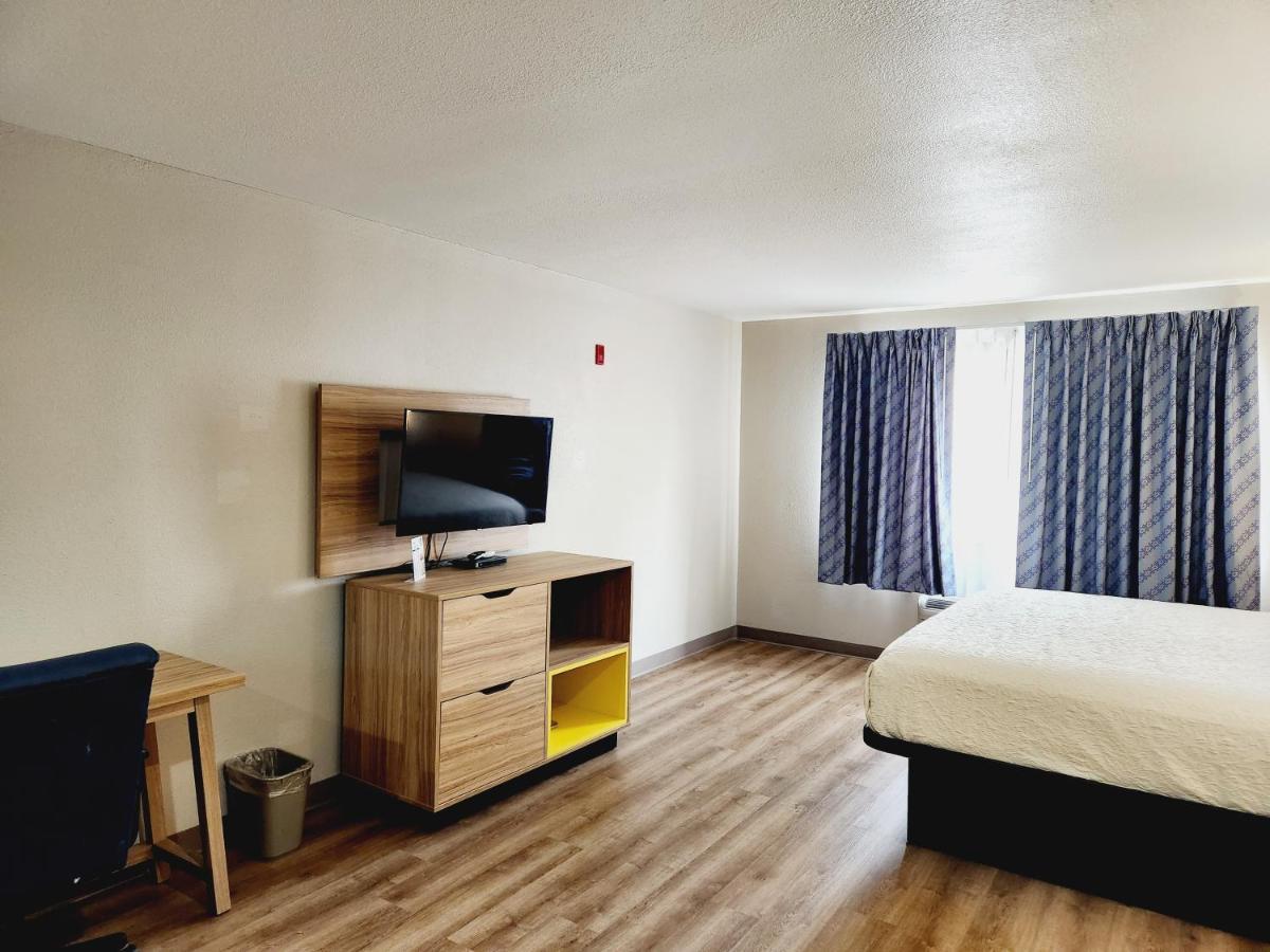 Days Inn & Suites By Wyndham Corpus Christi Central Extérieur photo