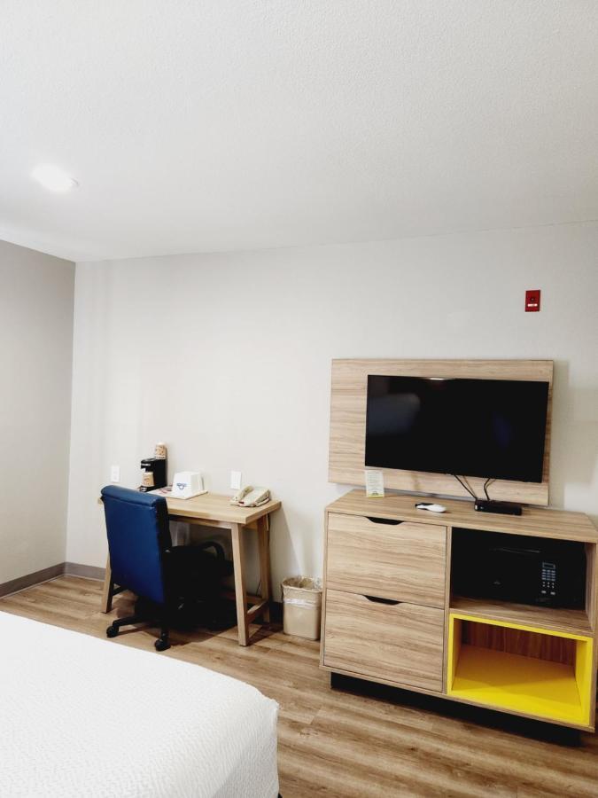 Days Inn & Suites By Wyndham Corpus Christi Central Extérieur photo