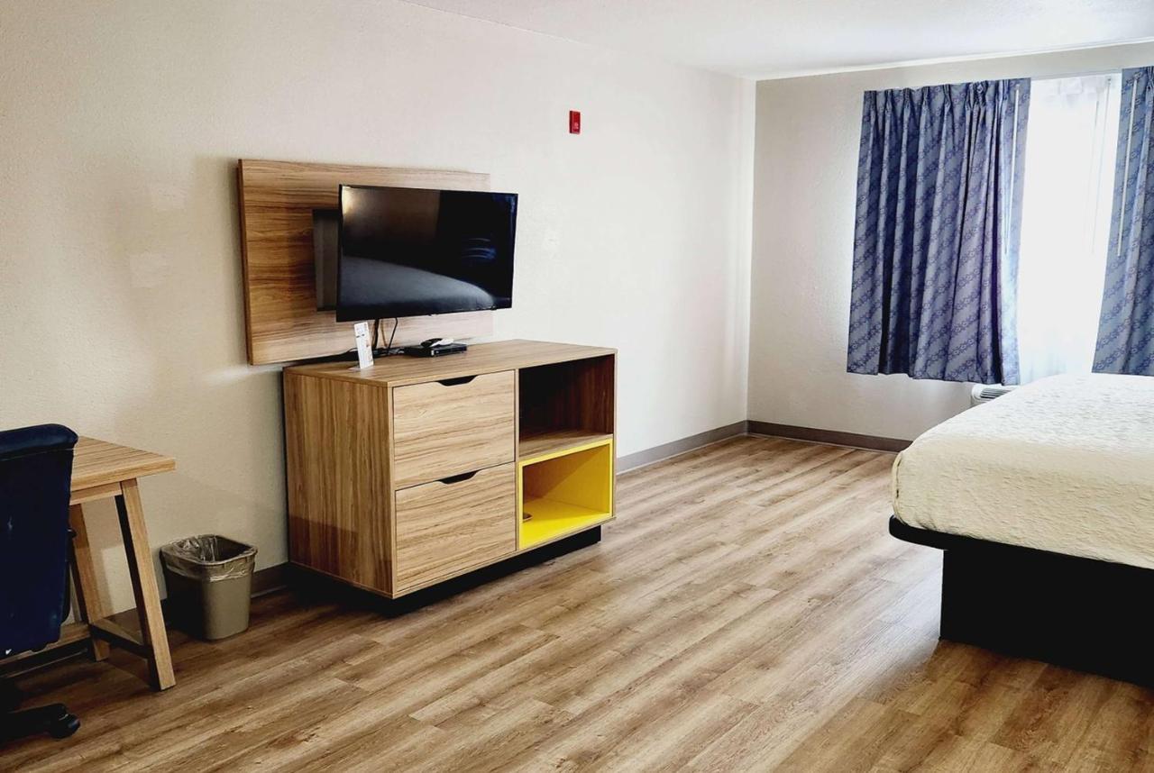 Days Inn & Suites By Wyndham Corpus Christi Central Extérieur photo