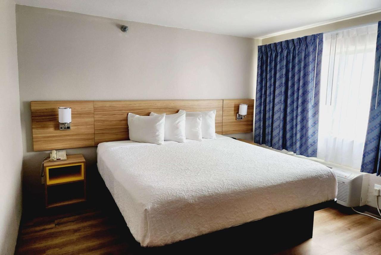 Days Inn & Suites By Wyndham Corpus Christi Central Extérieur photo