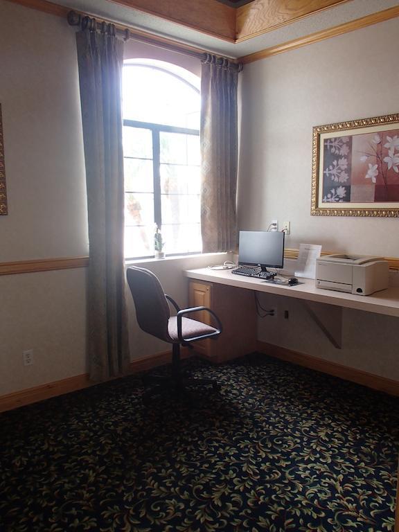 Days Inn & Suites By Wyndham Corpus Christi Central Extérieur photo