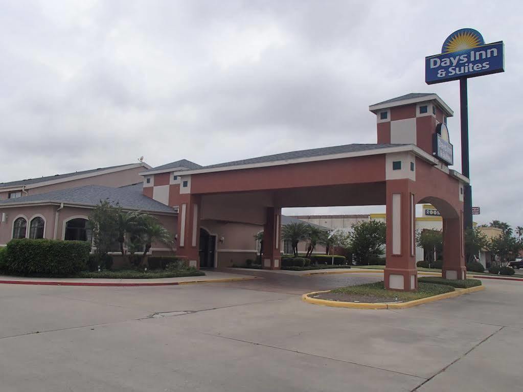 Days Inn & Suites By Wyndham Corpus Christi Central Extérieur photo